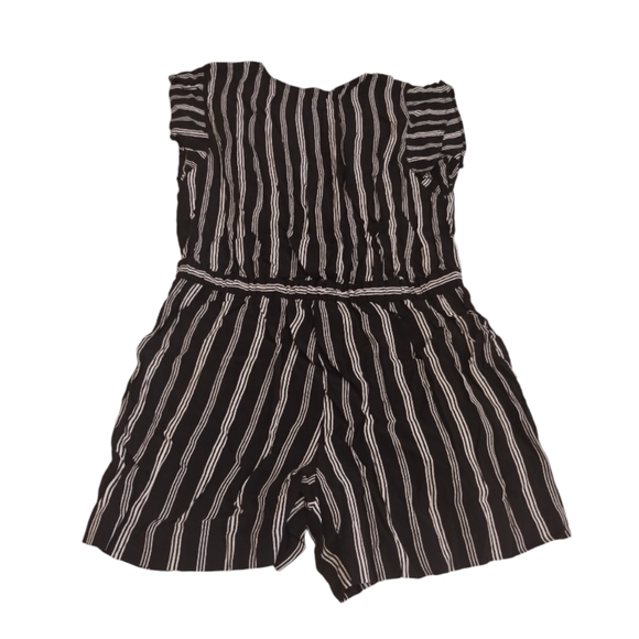 LOFT | Petite Striped Flutter Sleeve stripe with two sides pockets Romper Size S - Picture 2 of 14